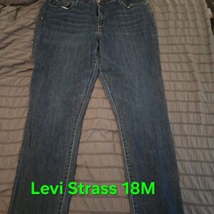Levi's Women's Straight Leg Jeans - Dark Blue